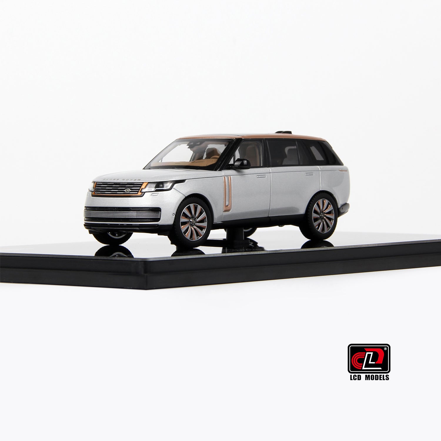 Premium scale diecast model car – Land Rover Range Rover SV SERENITY, 1:43 Scale (Silver) Collectible