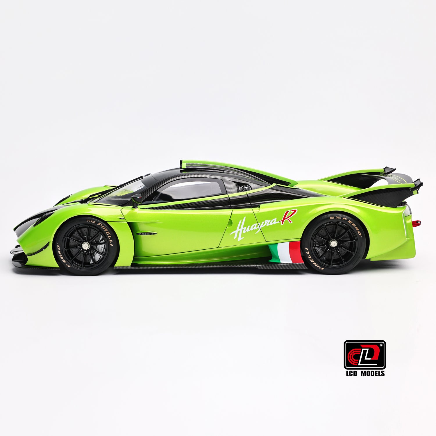 Premium scale diecast model car – Pagani Huayra R, 1:18 Scale (Green) Collectible