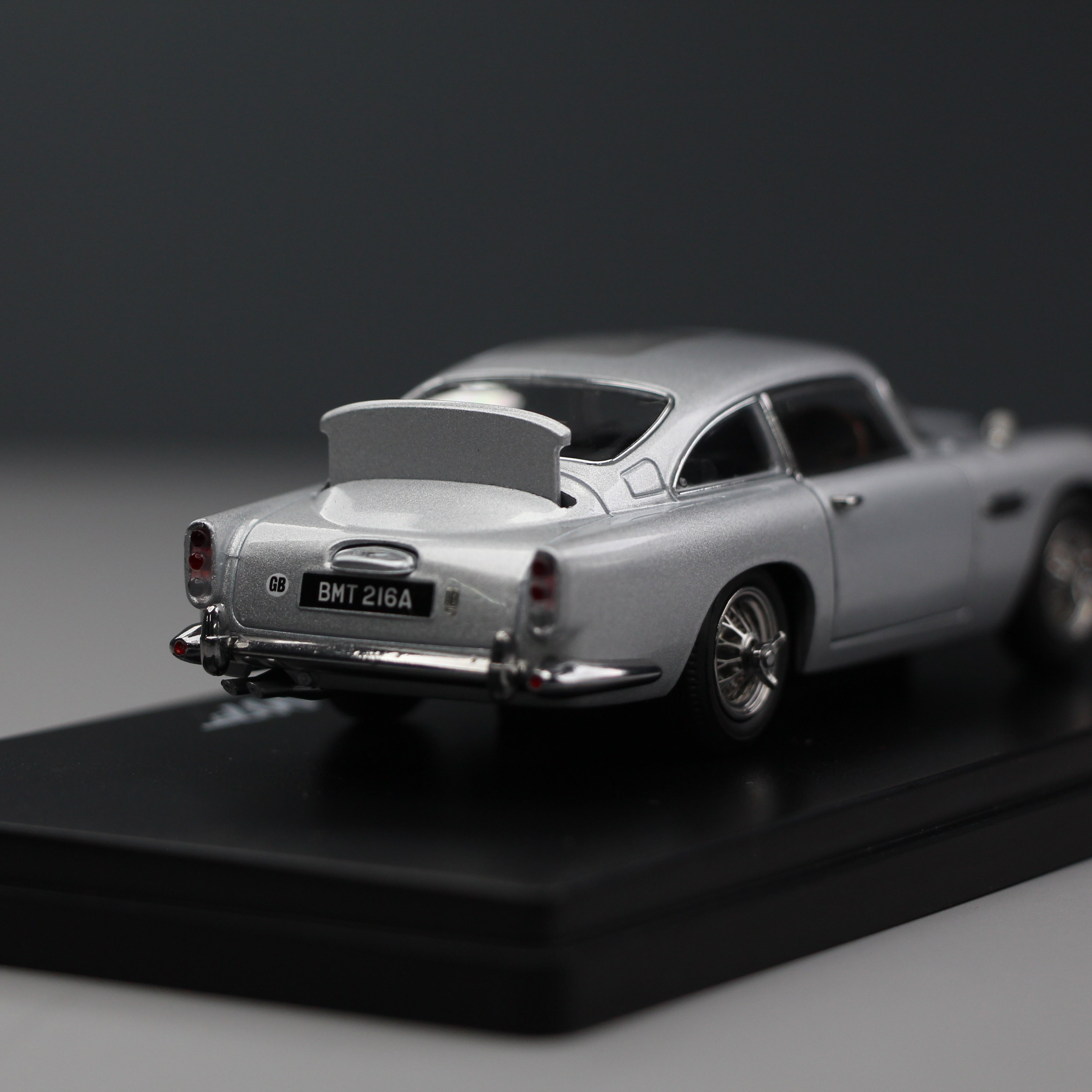 Premium scale diecast model car – James Bond 007 Aston Martin DB5, 1:43 Scale (Silver) Collectible