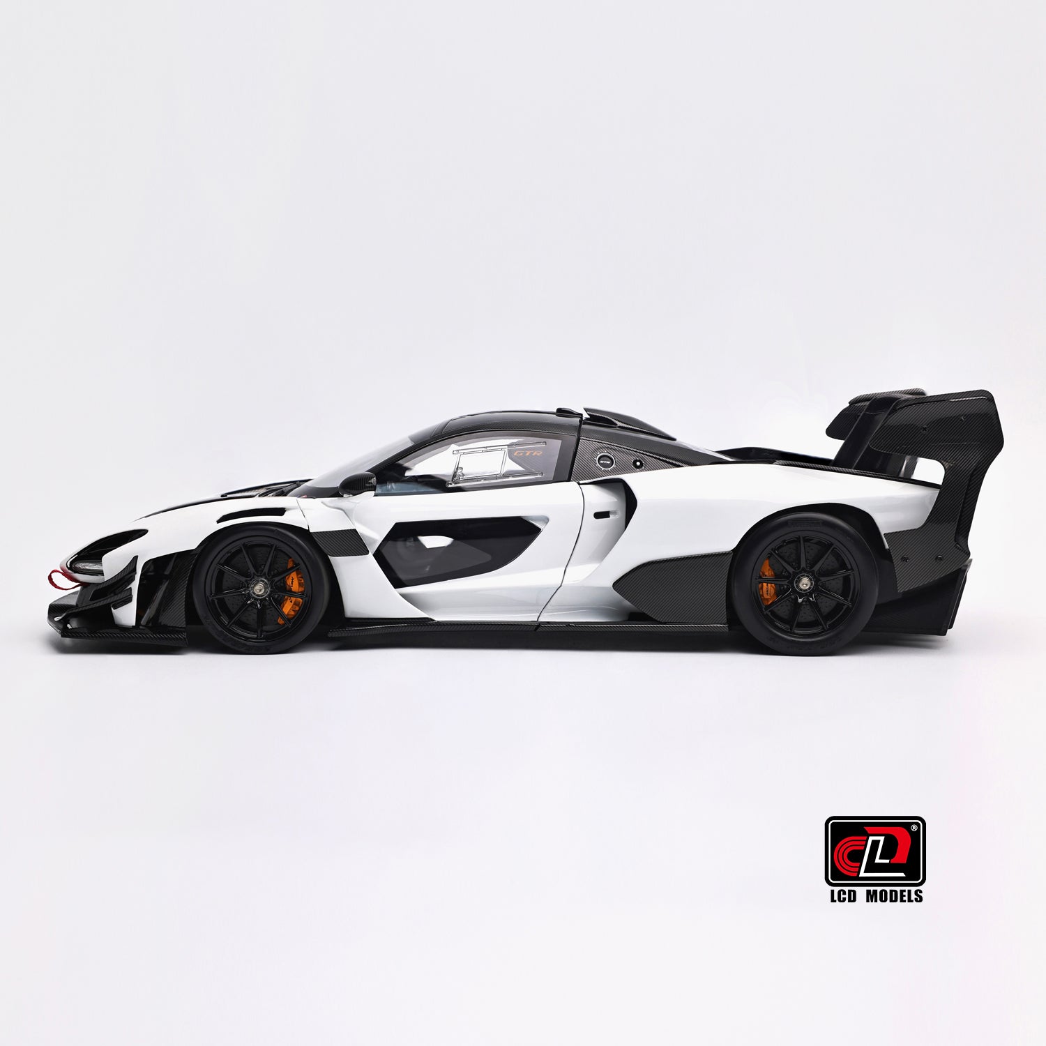 Premium scale diecast model car – McLaren Senna GTR, 1:18 Scale (White) Collectible