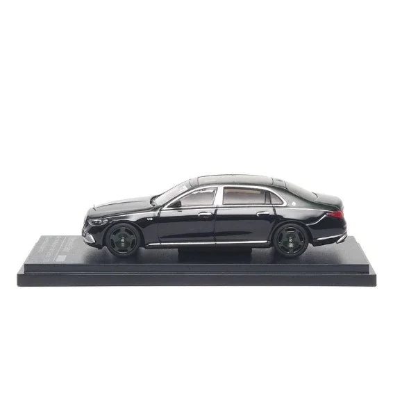 Premium scale diecast model car – Mercedes-Benz Maybach S 680 V12 Edition - 2025, 1:64 Scale (Olive Metallic / Obsidian Black) Collectible