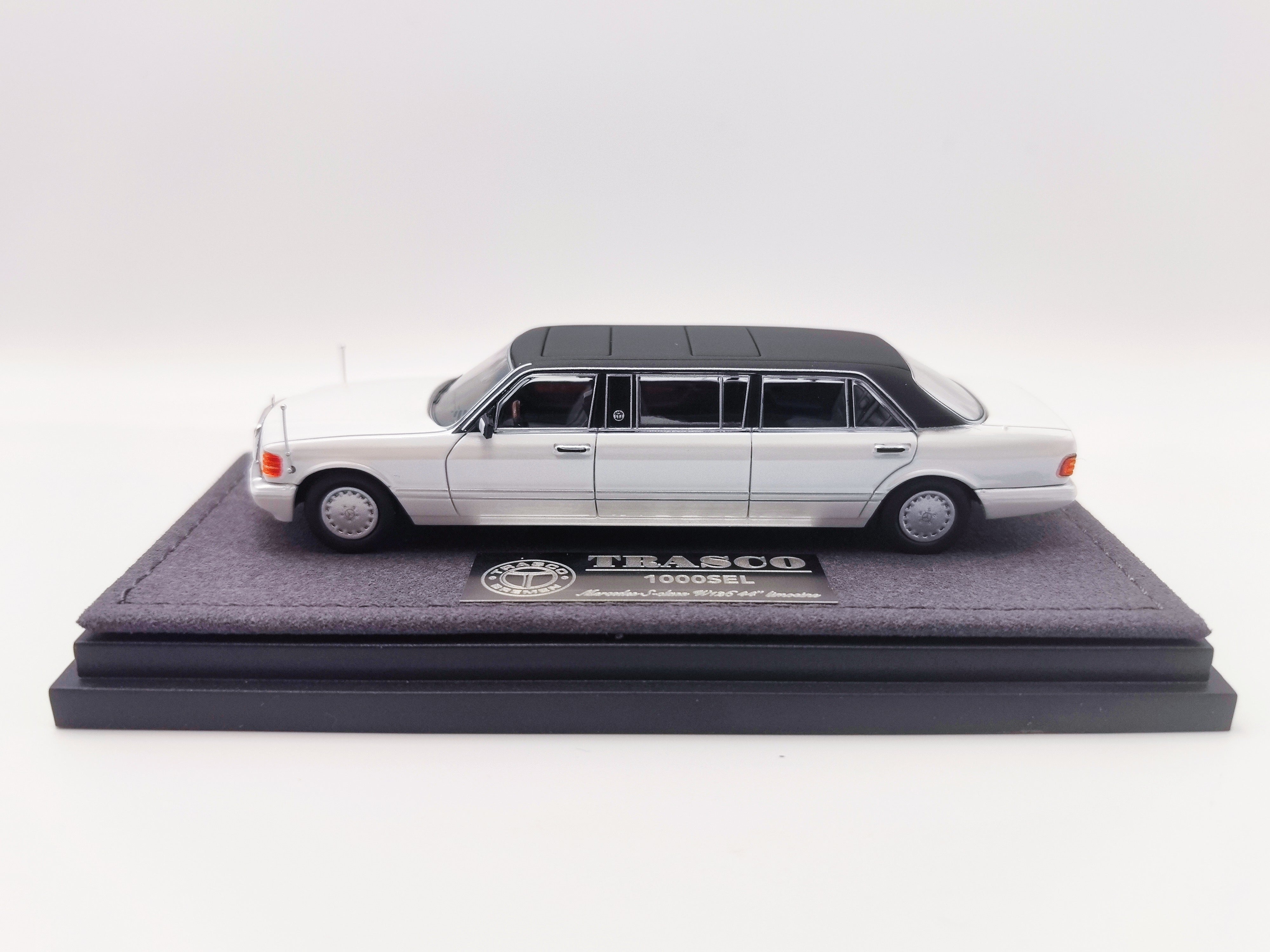 Premium scale diecast model car – *HEC 2026* Mercedes S-Class W126 44" Limosine Trasco 1000SEL, 1:64 Scale (White) Collectible