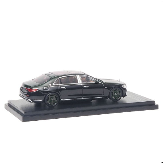 Premium scale diecast model car – Mercedes-Benz Maybach S 680 V12 Edition - 2025, 1:64 Scale (Olive Metallic / Obsidian Black) Collectible