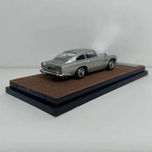 Premium scale diecast model car – Aston Martin DB5, 1:64 Scale (Silver) Collectible