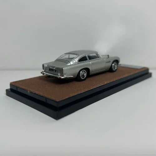 Premium scale diecast model car – Aston Martin DB5, 1:64 Scale (Silver) Collectible
