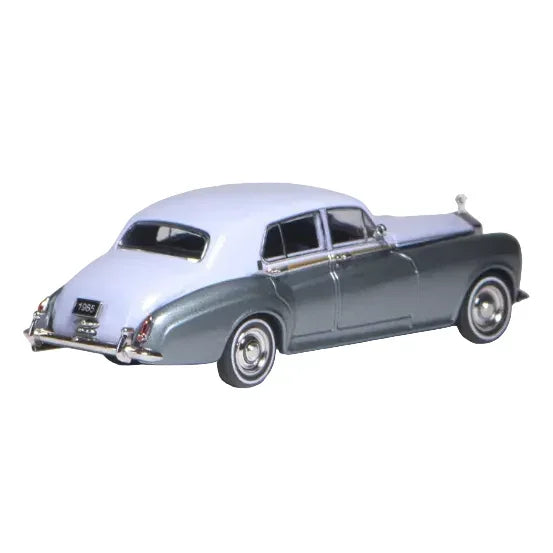 Premium scale diecast model car – Rolls Royce Silver Cloud III 1965, 1:64 Scale (Blue & Grey) Collectible