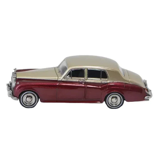 Premium scale diecast model car – Rolls Royce Silver Cloud 1955, 1:64 Scale (Burgundy & Beige) Collectible