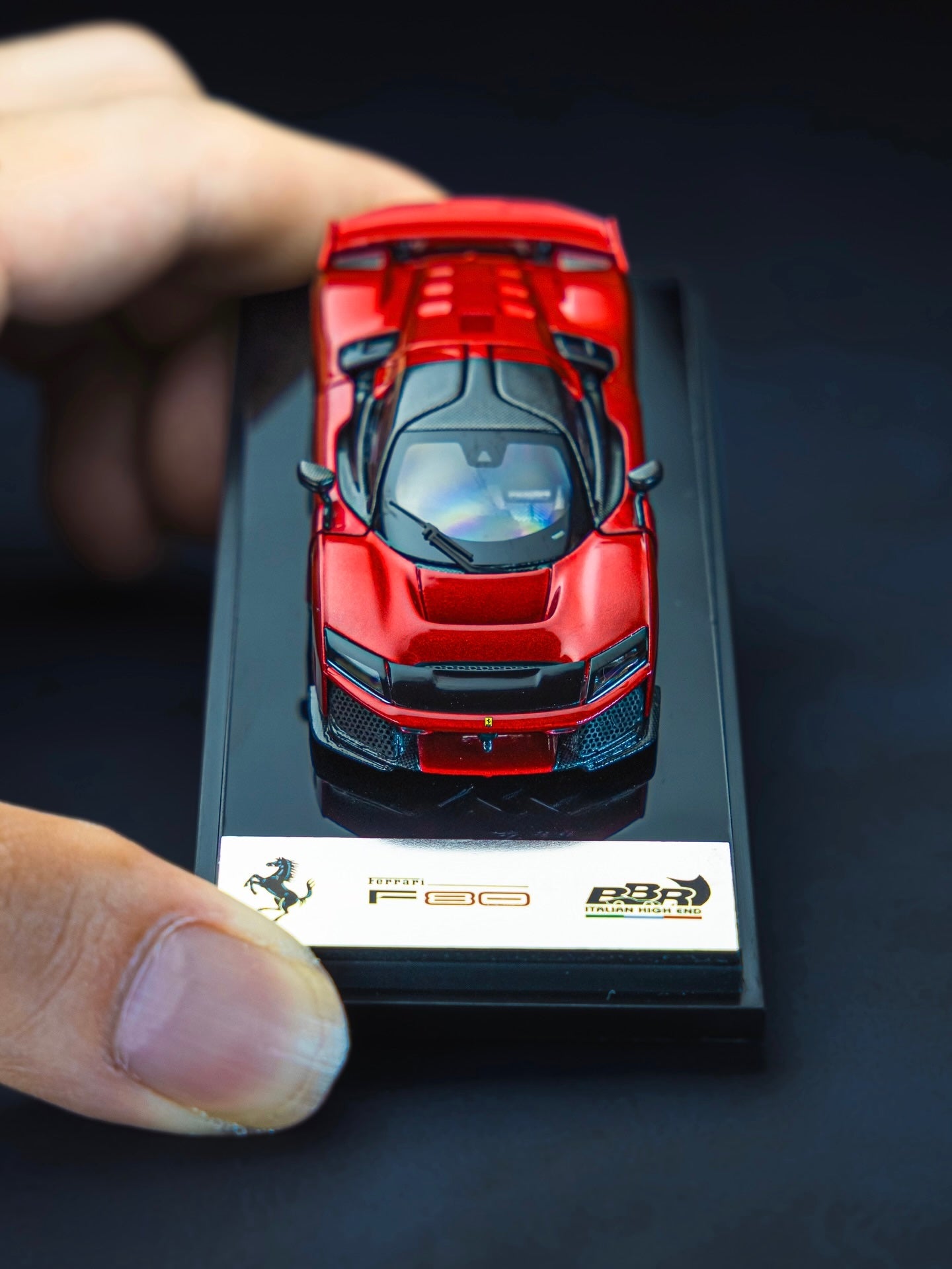 Ferrari F80 Rosso Supercar, 1:64 Scale