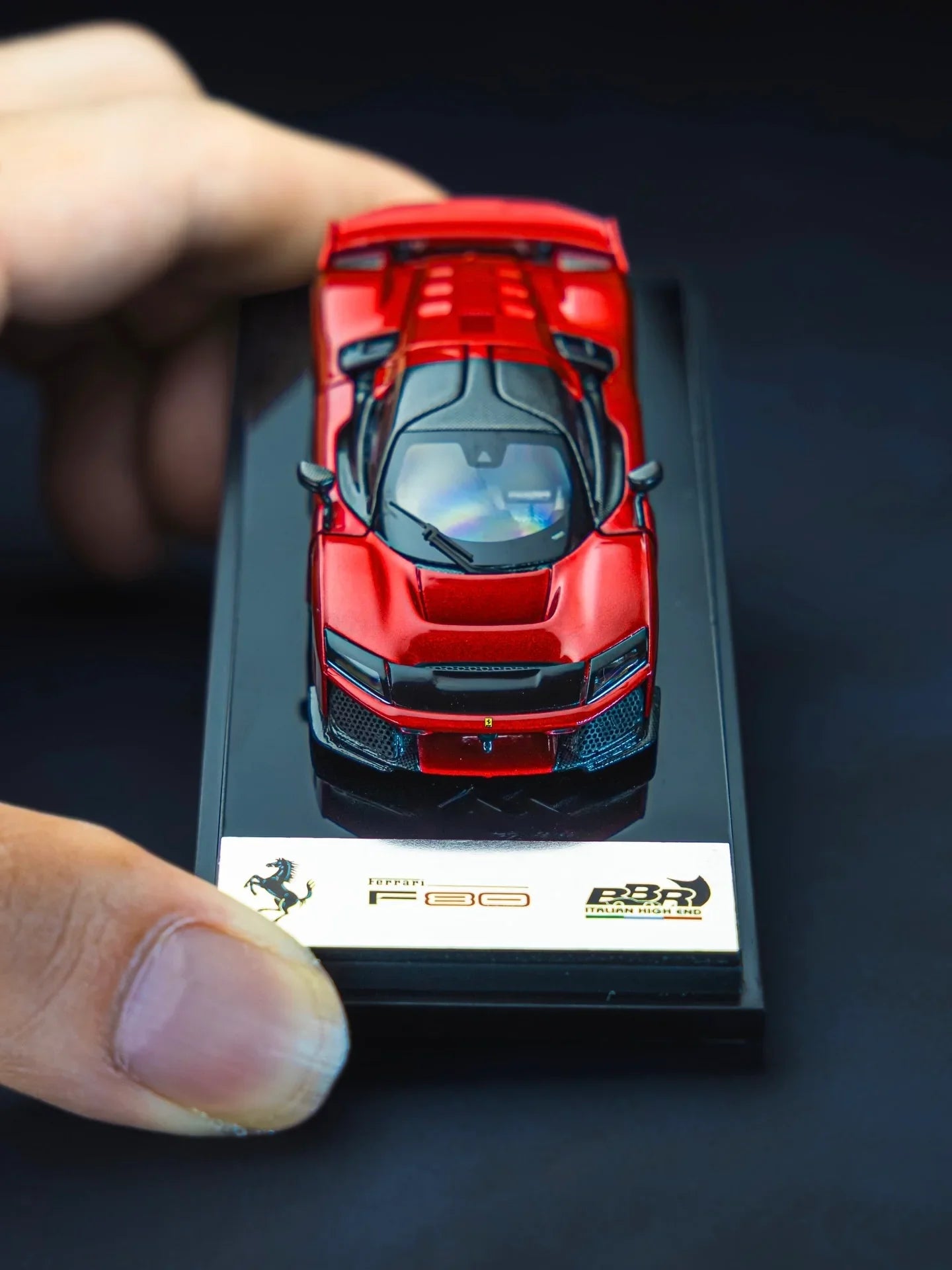 Ferrari F80 Rosso Supercar, 1:64 Scale