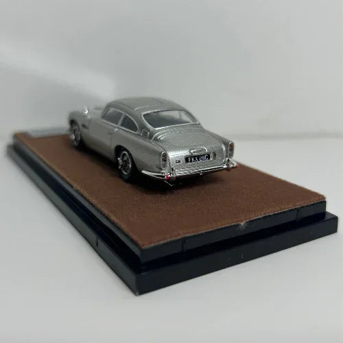 Premium scale diecast model car – Aston Martin DB5, 1:64 Scale (Silver) Collectible