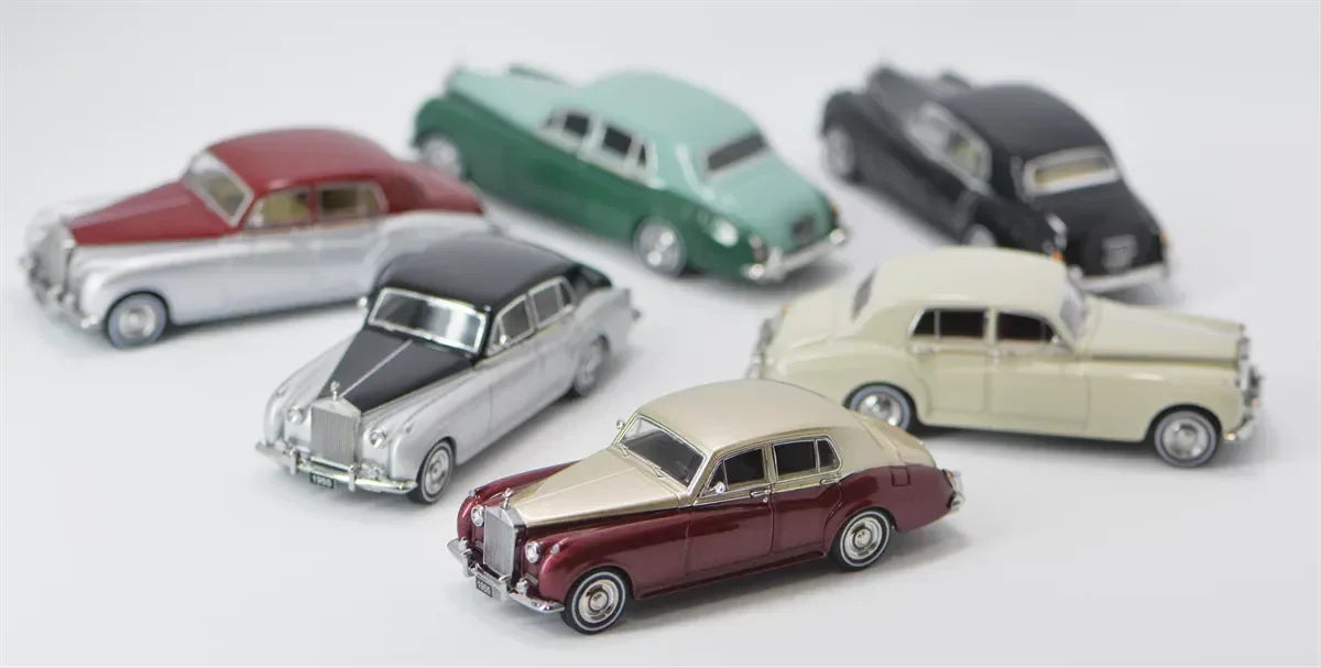 Premium scale diecast model car – Rolls Royce Silver Cloud 1955, 1:64 Scale (Ivory) Collectible