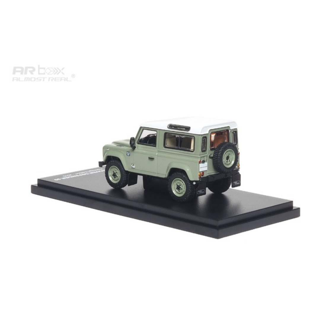 *PRE-ORDER* Land Rover Defender 90 Heritage Edition 2015, 1:64 Scale (Green)