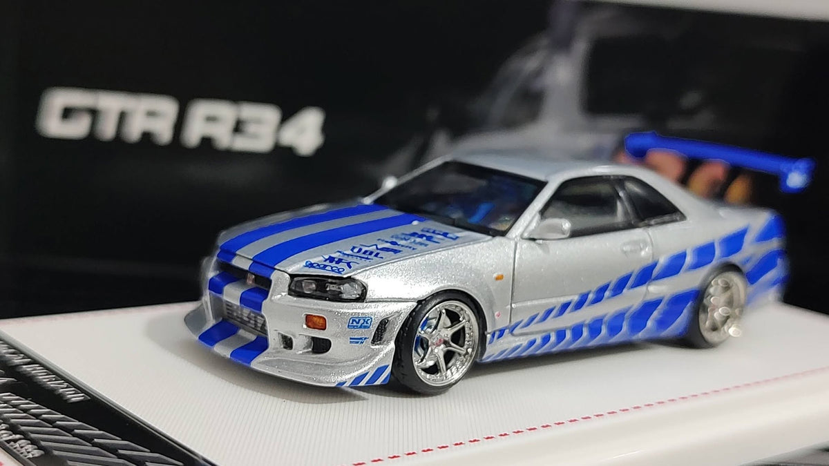 Nissan GTR R34 (Limited to 999pcs) Silver with Blue Lines, 1:64 Scale