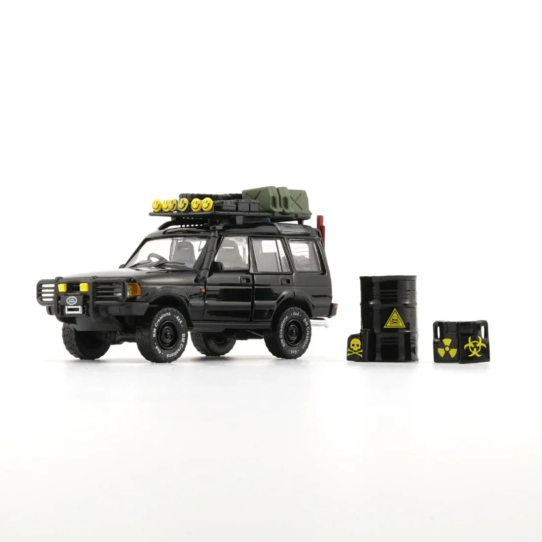 Premium scale diecast model car – Land Rover Discovery 1 with Accessory 1998, 1:64 Scale (Black) Collectible
