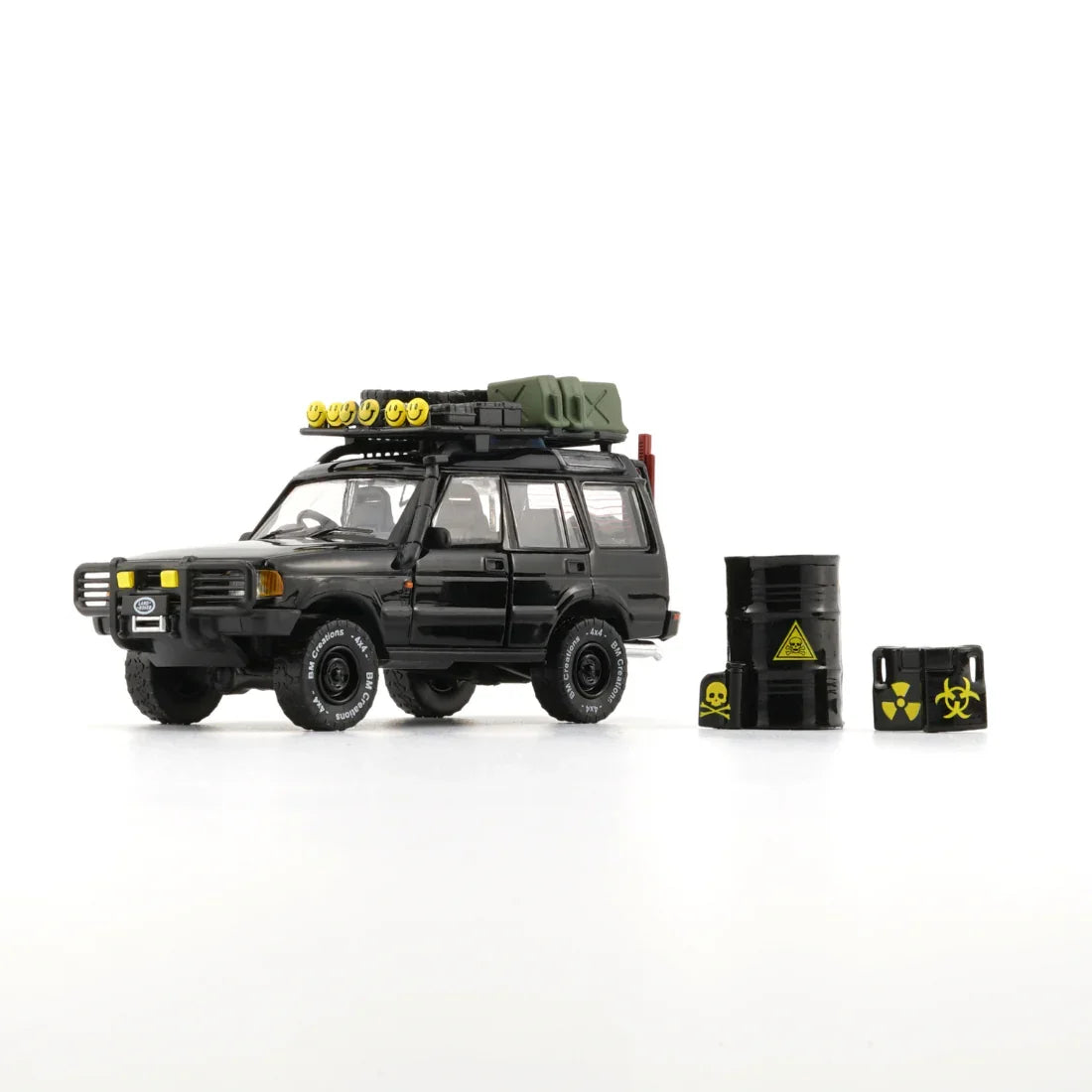 Land Rover Discovery 1 with Accessory 1998, 1:64 Scale (Black)