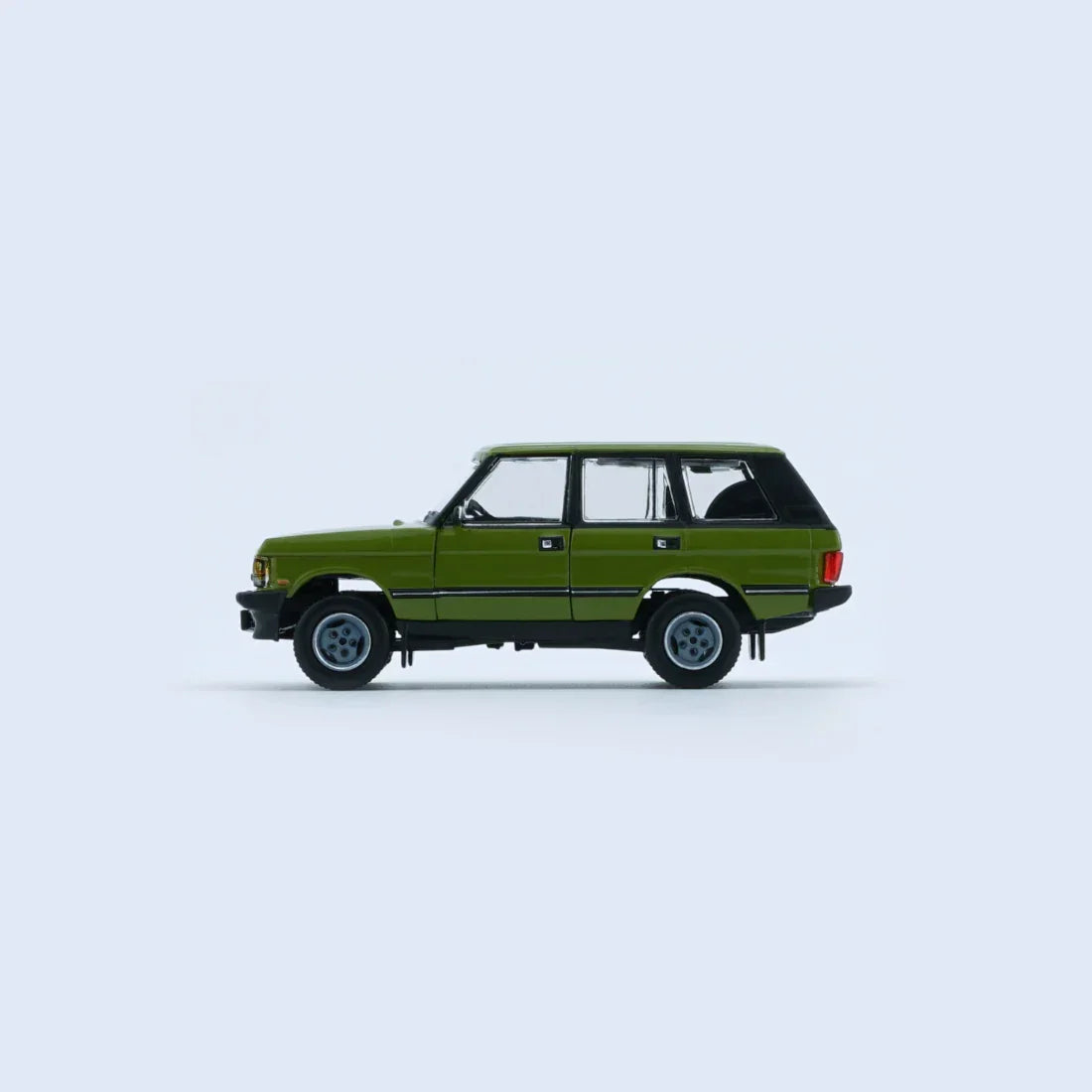Premium scale diecast model car – Land Rover Range Rover Classic LSE-Classic, 1:64 Scale (Green) Collectible