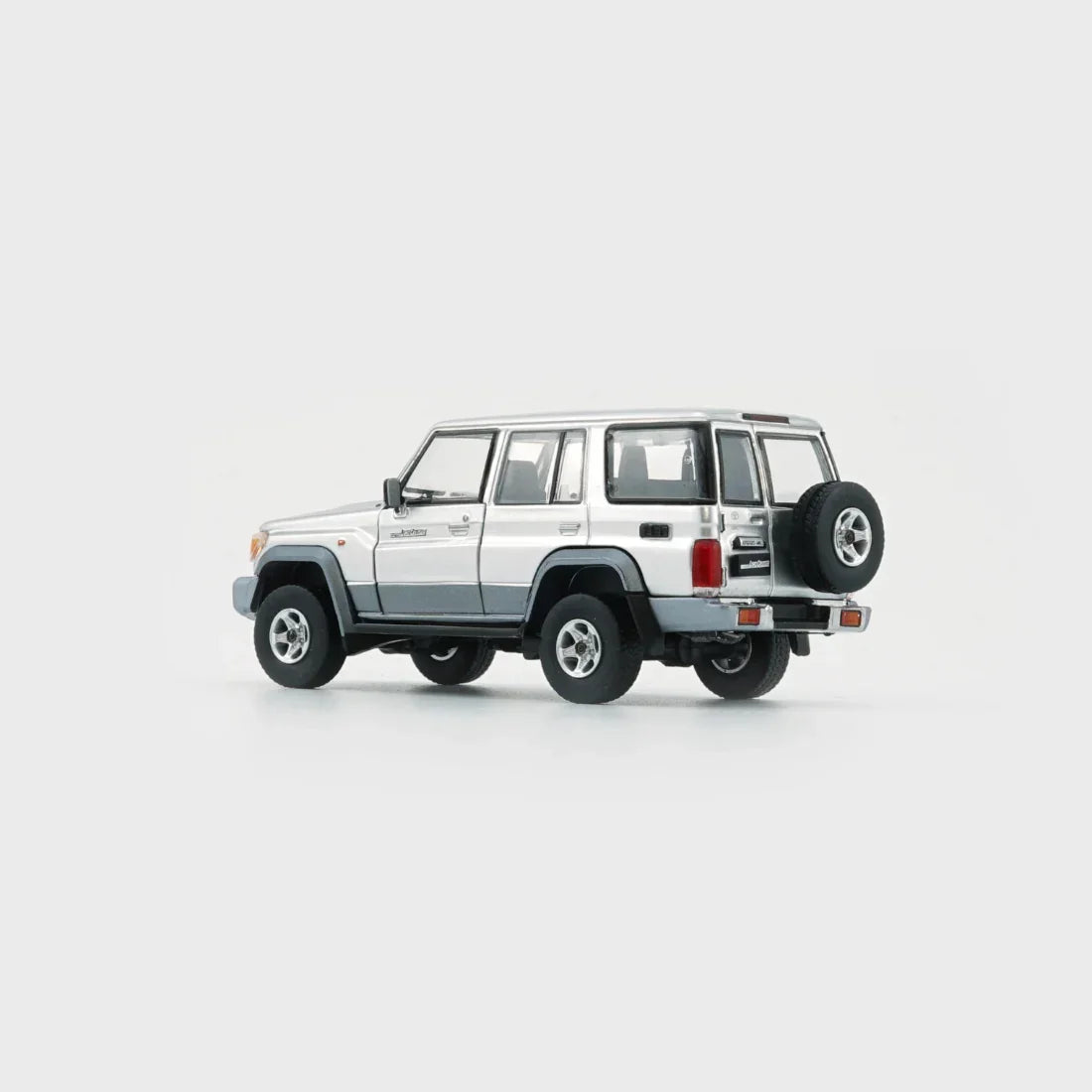 Premium scale diecast model car – Toyota Land Cruiser LC76, 1:64 Scale (Silver) Collectible