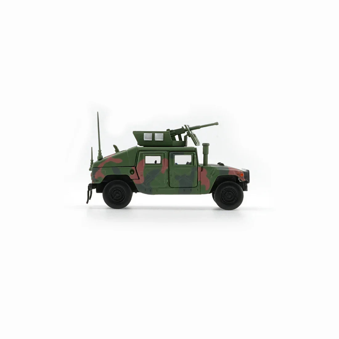 Premium scale diecast model car – Humvee 4-CT Woodlan Camo with Stand Plate, 1:64 Scale Collectible