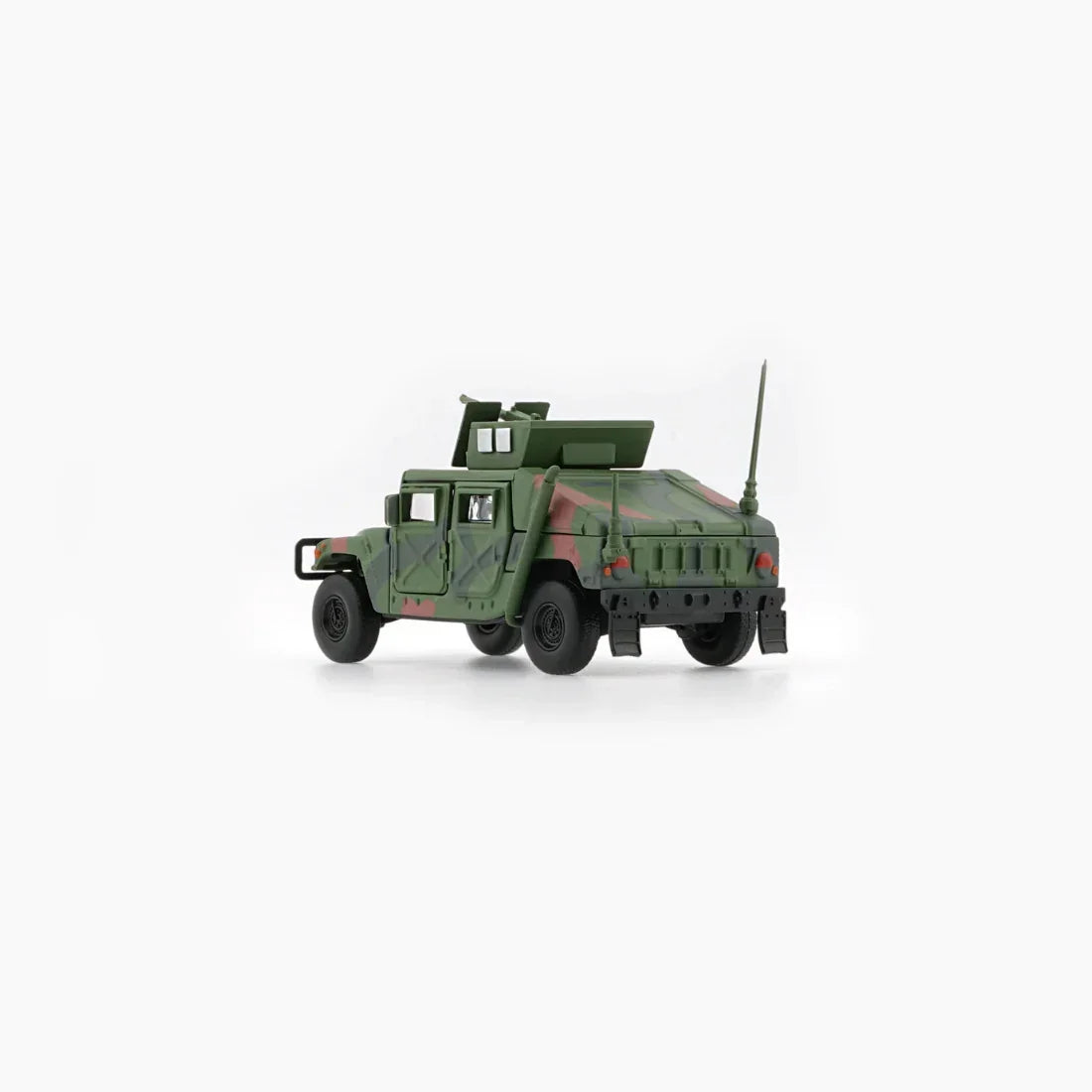 Premium scale diecast model car – Humvee 4-CT Woodlan Camo with Stand Plate, 1:64 Scale Collectible