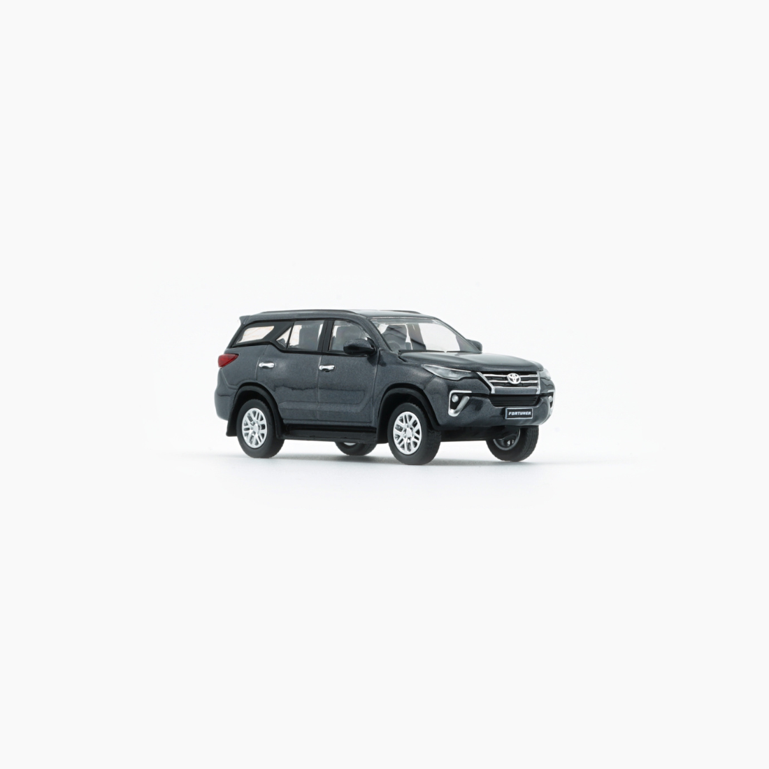 Toyota Fortuner 2018, 1:64 Scale (Silver)