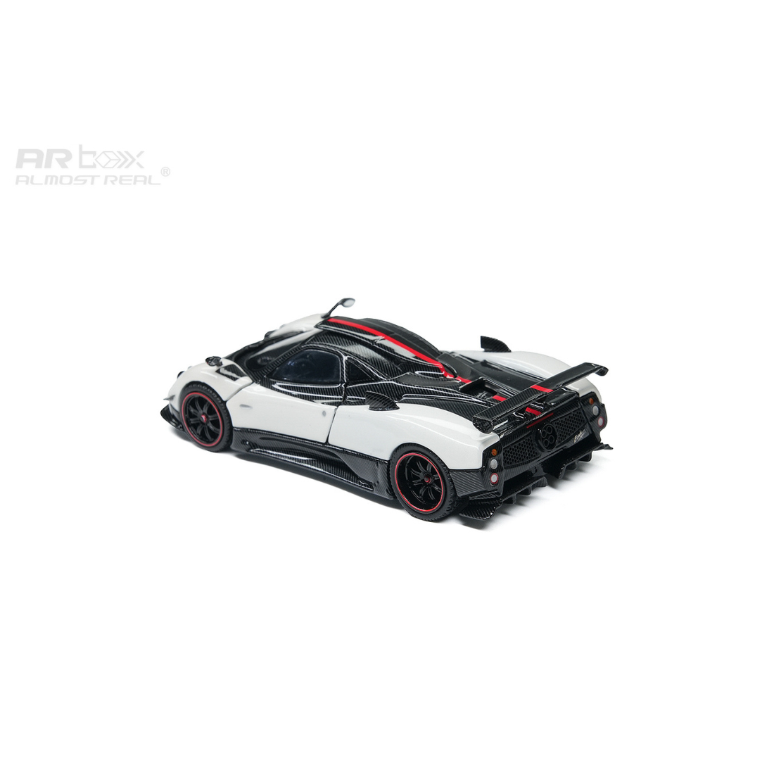 *PRE-ORDER* Pagani Zonda Cinque Coupe - 2009 - Bianco Benny, 1:64 Scale