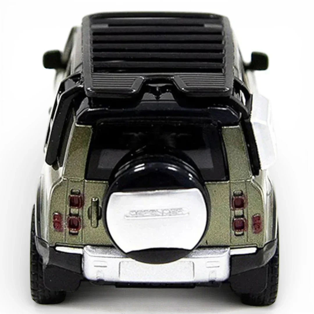 Premium scale diecast model car – Land Rover Defender 110 2020, 1:32 Scale (Green) Collectible