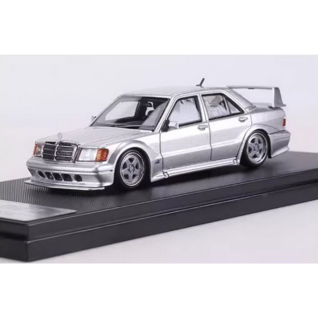 Mercedes Benz 190E W201 EVO II (Limited to 999pcs), 1:64 Scale (White)