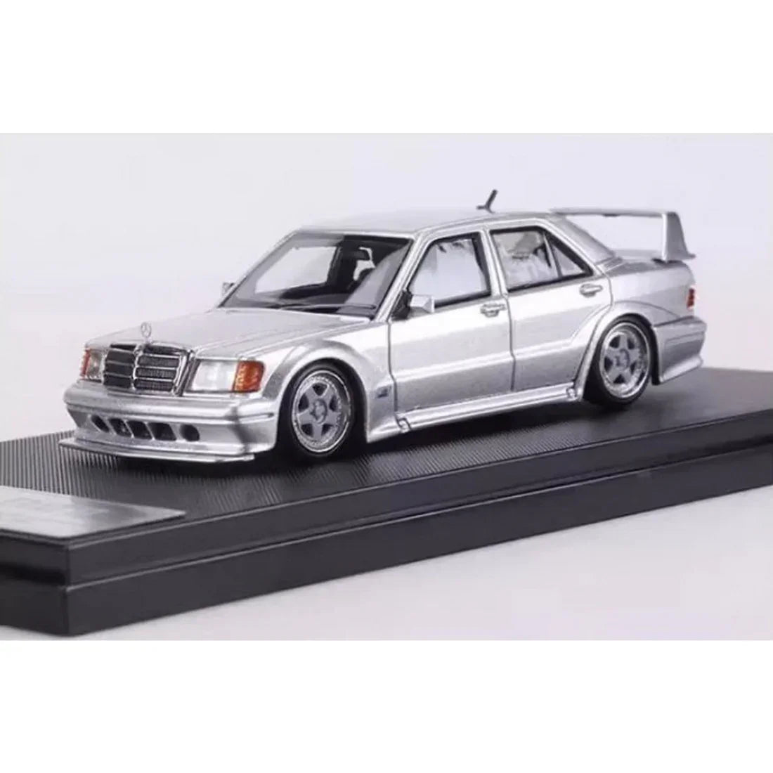Premium scale diecast model car – Mercedes Benz 190E W201 EVO II (Limited to 999pcs), 1:64 Scale (White) Collectible