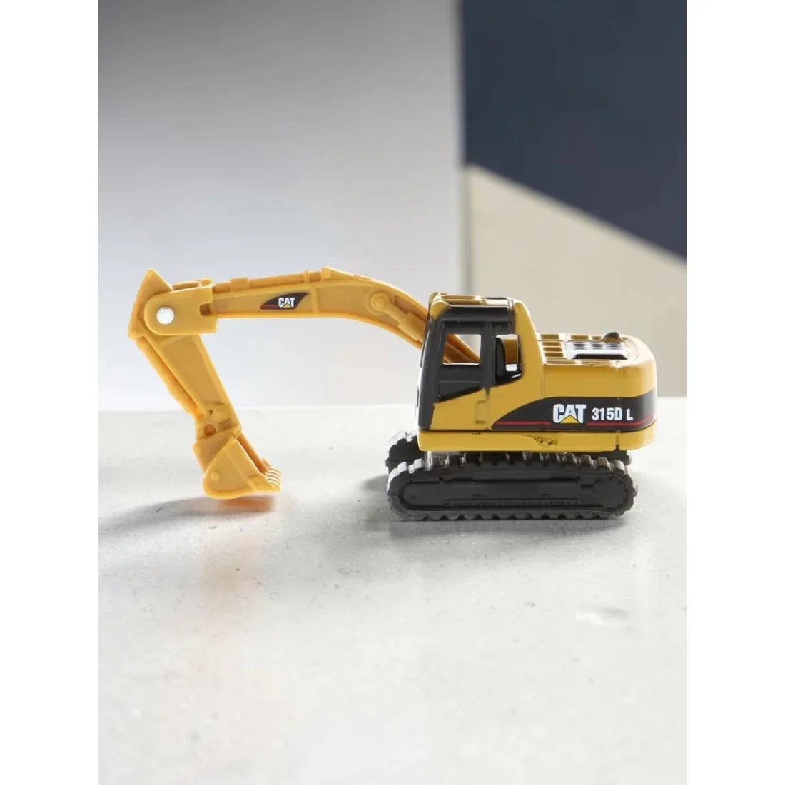 Premium scale diecast model Trailer – 351D L Excavator, 1:64 Scale (Yellow) Collectible