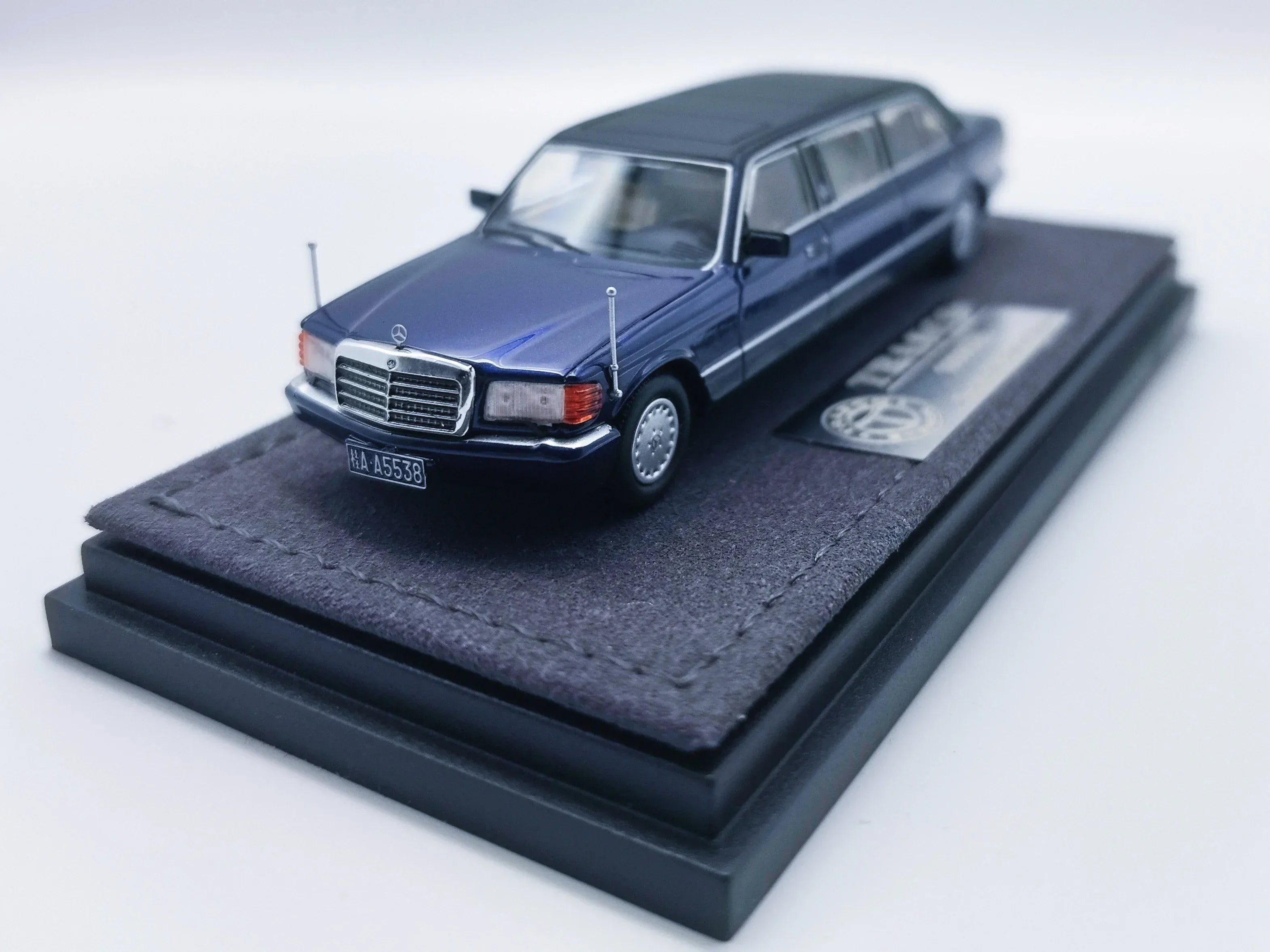 Premium scale diecast model car – *HEC 2026* Mercedes S-Class W126 44" Limosine Trasco 1000SEL, 1:64 Scale (Blue) Collectible
