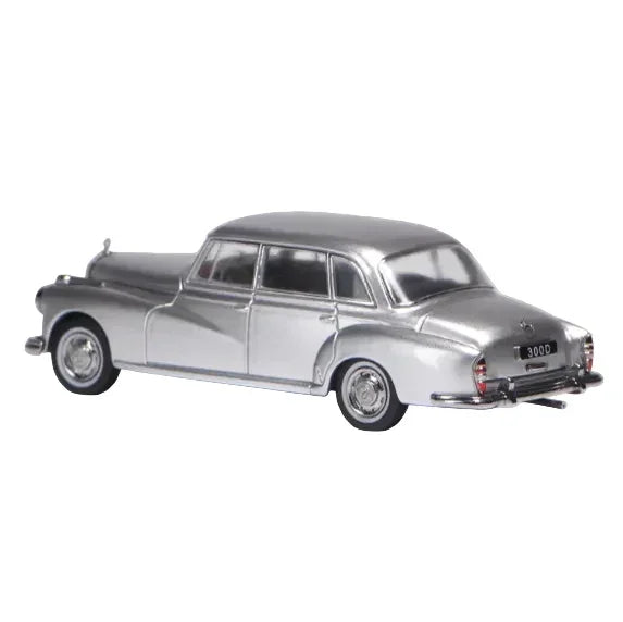 Premium scale diecast model car – Mercedes-Benz 300D 1959, 1:64 Scale (Silver) Collectible