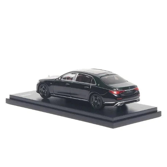 Premium scale diecast model car – Mercedes-Benz Maybach S 680 V12 Edition - 2025, 1:64 Scale (Olive Metallic / Obsidian Black) Collectible