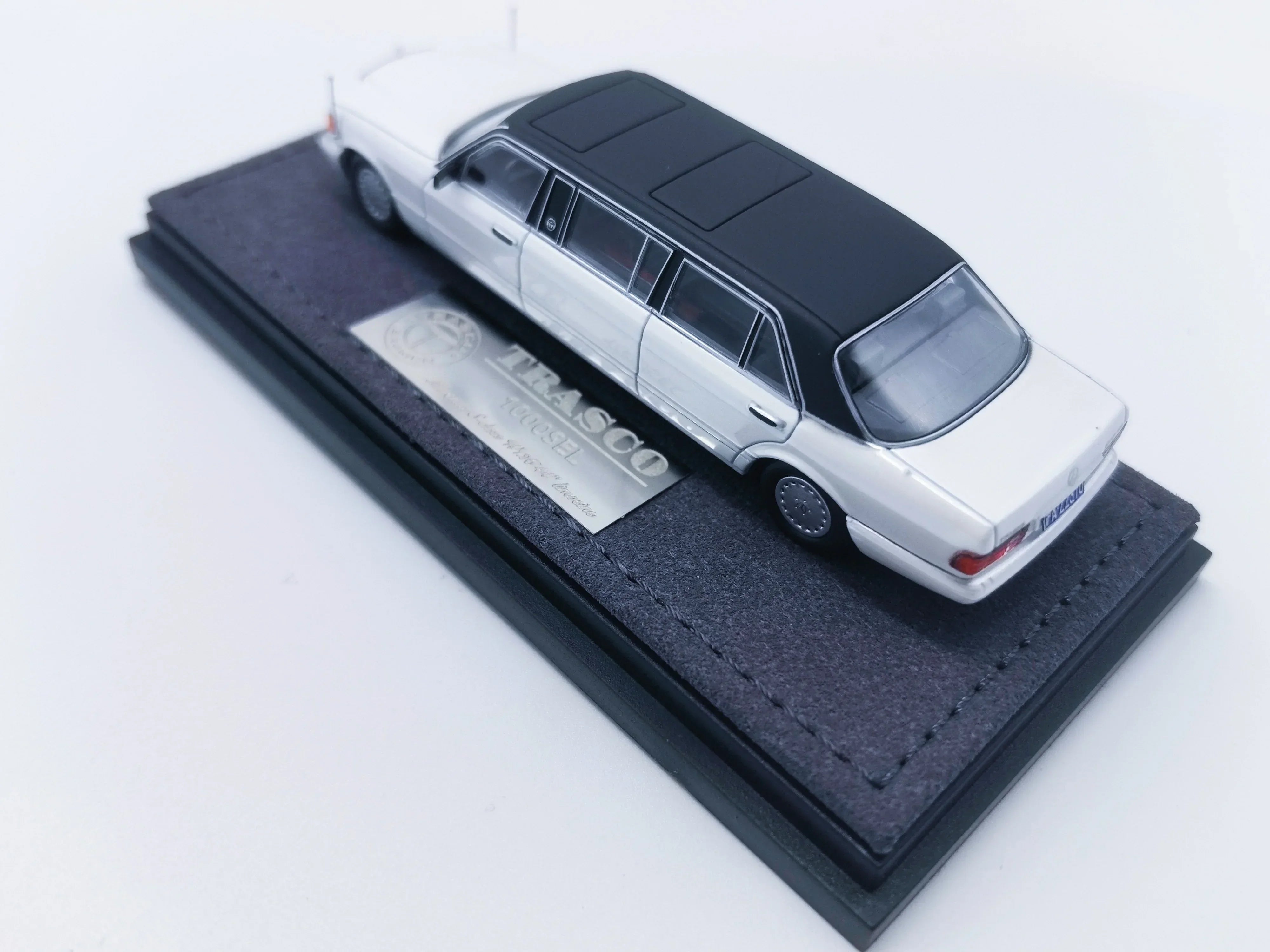 Premium scale diecast model car – *HEC 2026* Mercedes S-Class W126 44" Limosine Trasco 1000SEL, 1:64 Scale (White) Collectible