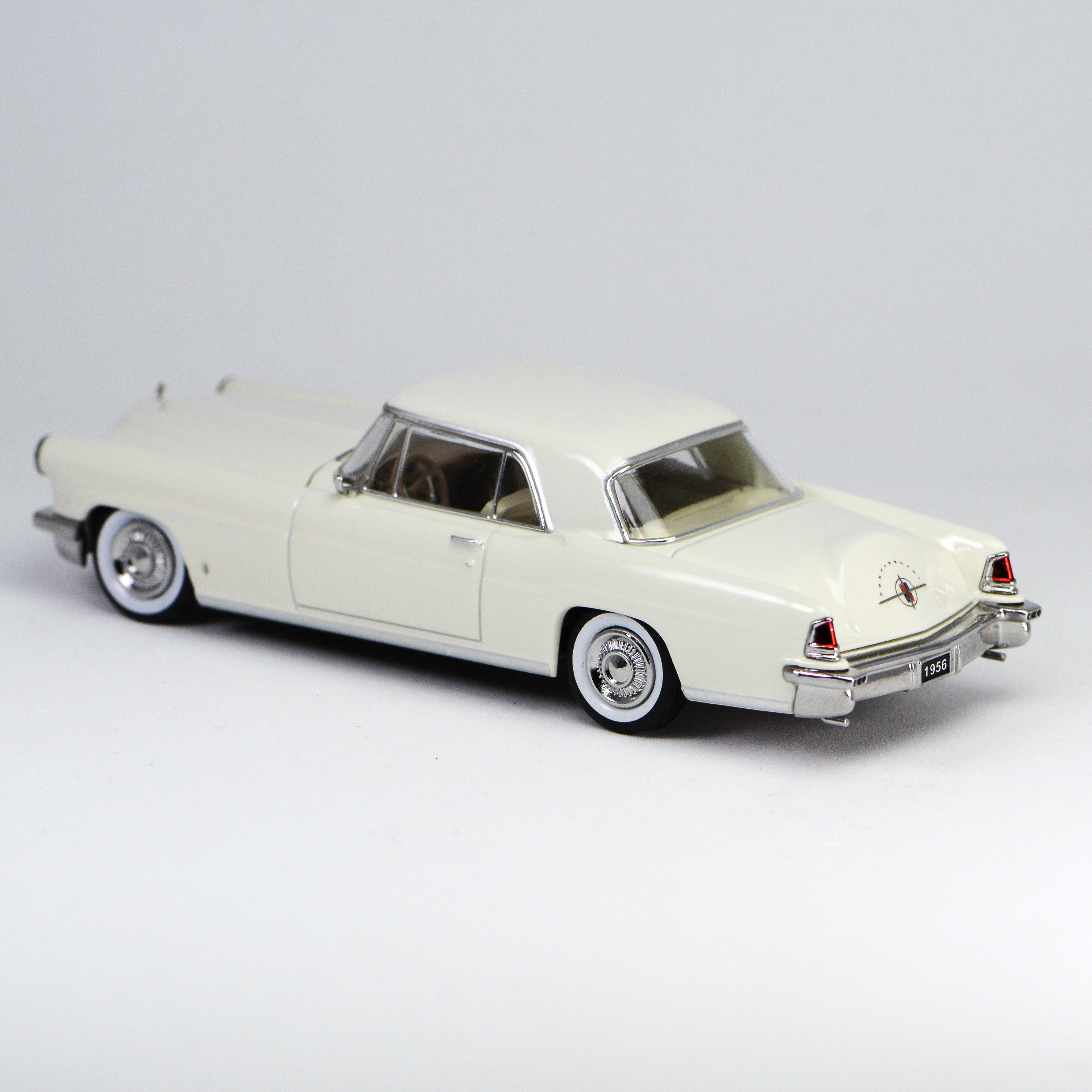 Premium scale diecast model car – *HEC 2026* Continental Mark II Elvis Presley's 1956, 1:64 Scale (White) Collectible