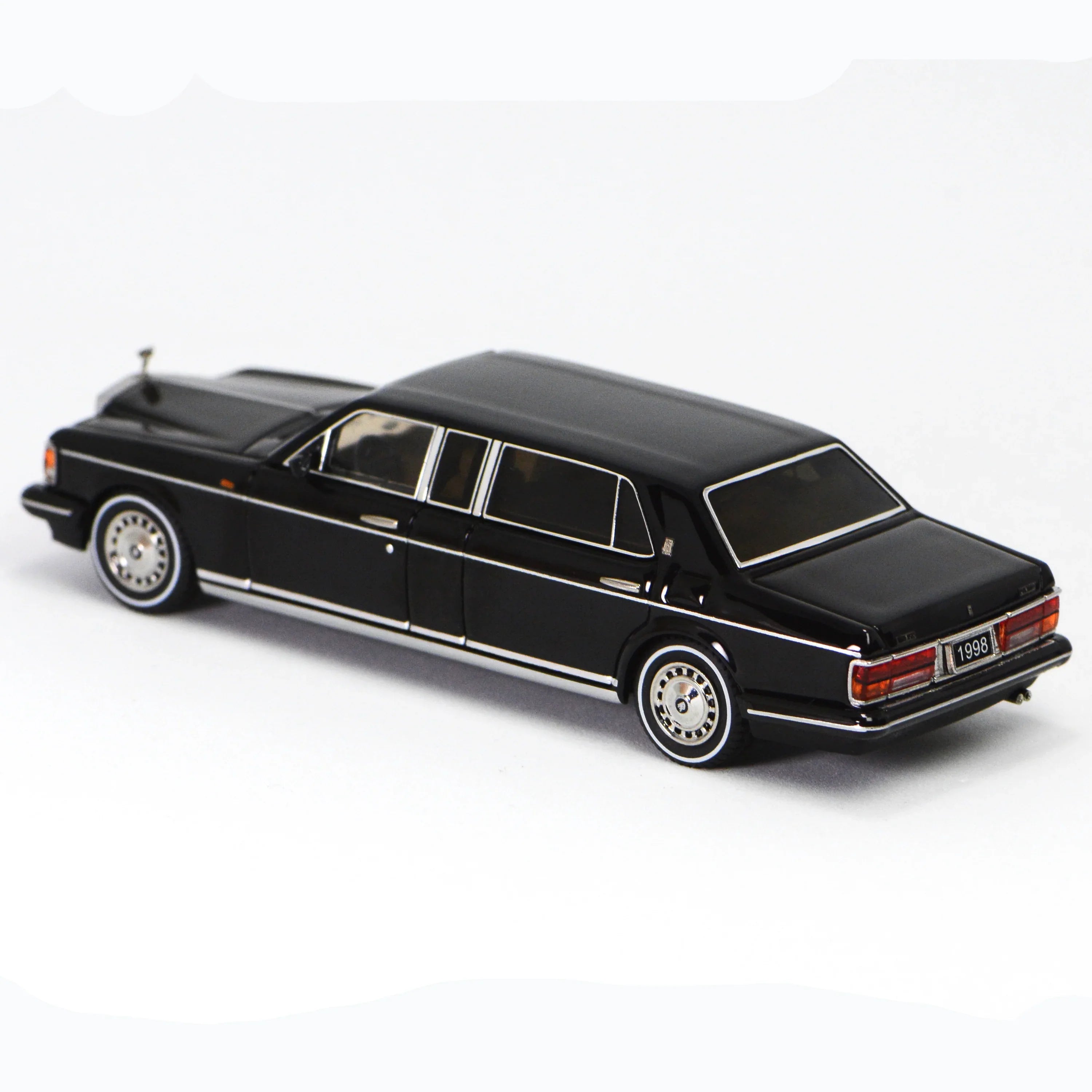 Premium scale diecast model car – *HEC 2026* Rolls-Royce Silver Spur Park Ward 1998, 1:64 Scale (Black) Collectible