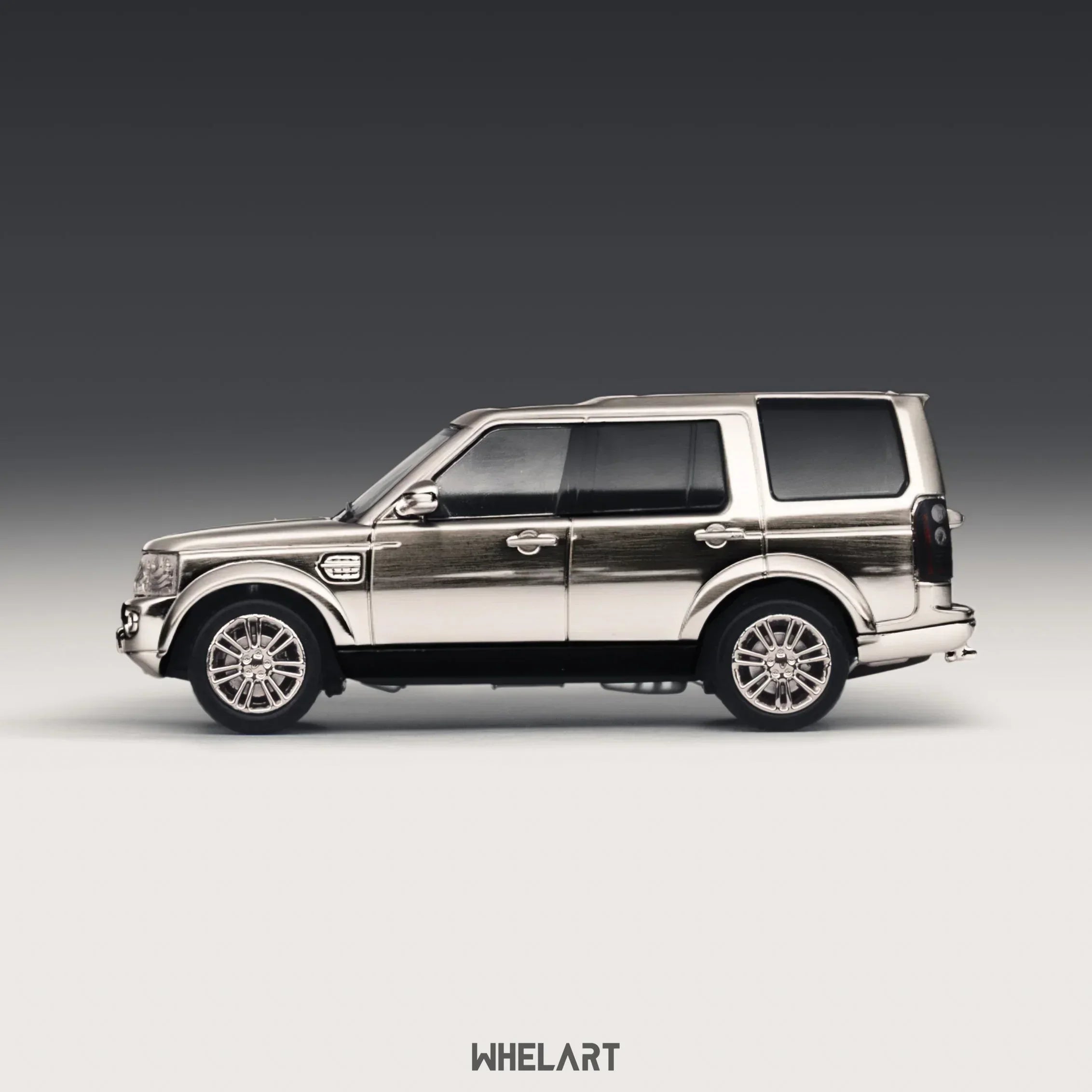 Premium scale diecast model car – *HEC 2026* 2014 Discovery 4 Limited to 599, 1:64 Scale (Silver Chrome) Collectible