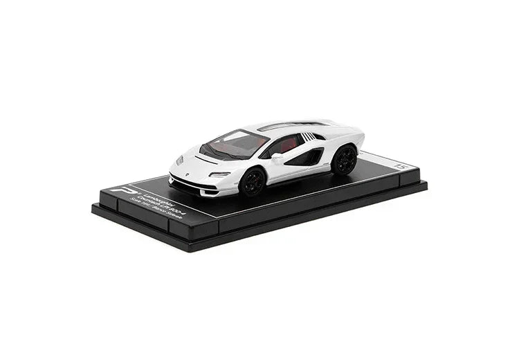 Premium scale diecast model car – Lamborghini Countach LPI 800-4, 1:64 Scale (White) Collectible
