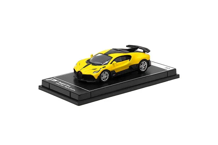 Premium scale diecast model car – Bugatti Divo, 1:64 Scale (Yellow) Collectible