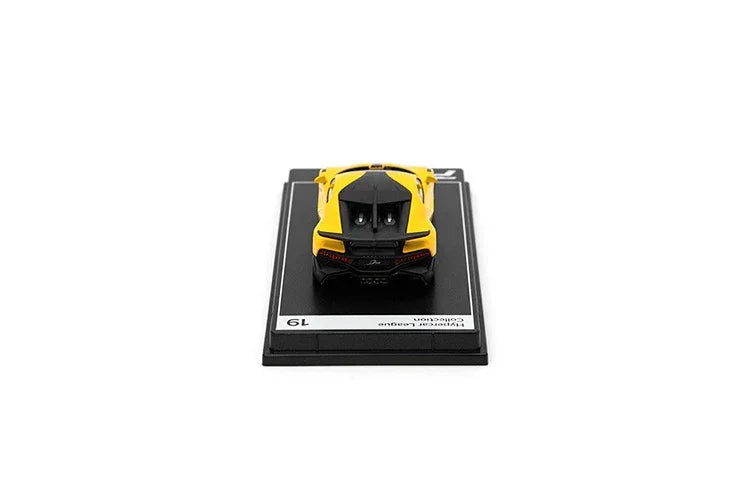 Premium scale diecast model car – Bugatti Divo, 1:64 Scale (Yellow) Collectible