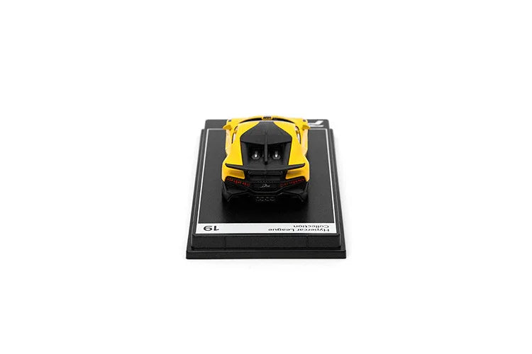 Premium scale diecast model car – Bugatti Divo, 1:64 Scale (Yellow) Collectible