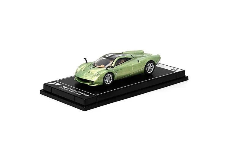 Premium scale diecast model car – Pagani Huayra Codalunga, 1:64 Scale (Green) Collectible