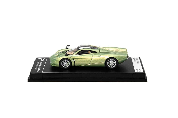 Premium scale diecast model car – Pagani Huayra Codalunga, 1:64 Scale (Green) Collectible