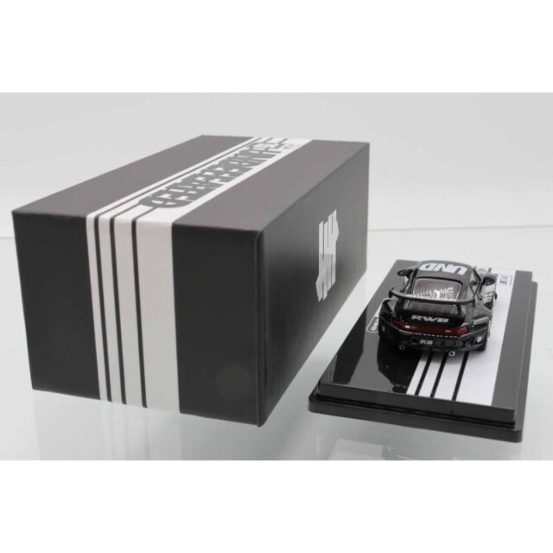 *TASKL 2026* RWB 964, 1:64 Scale (Black)