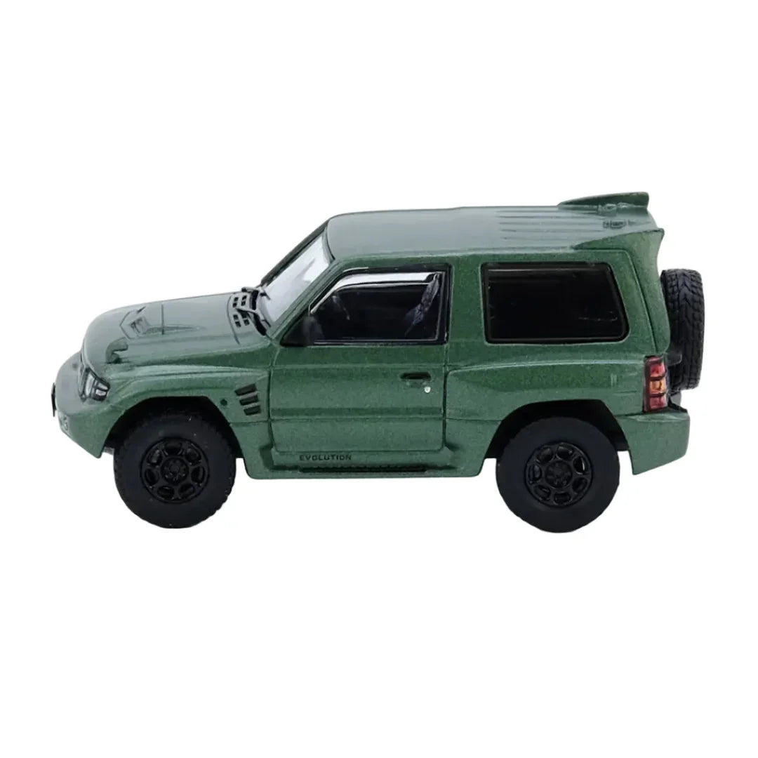 Premium scale diecast model car – Mitsubishi Pajero Evolution, 1:64 Scale (Green) Collectible