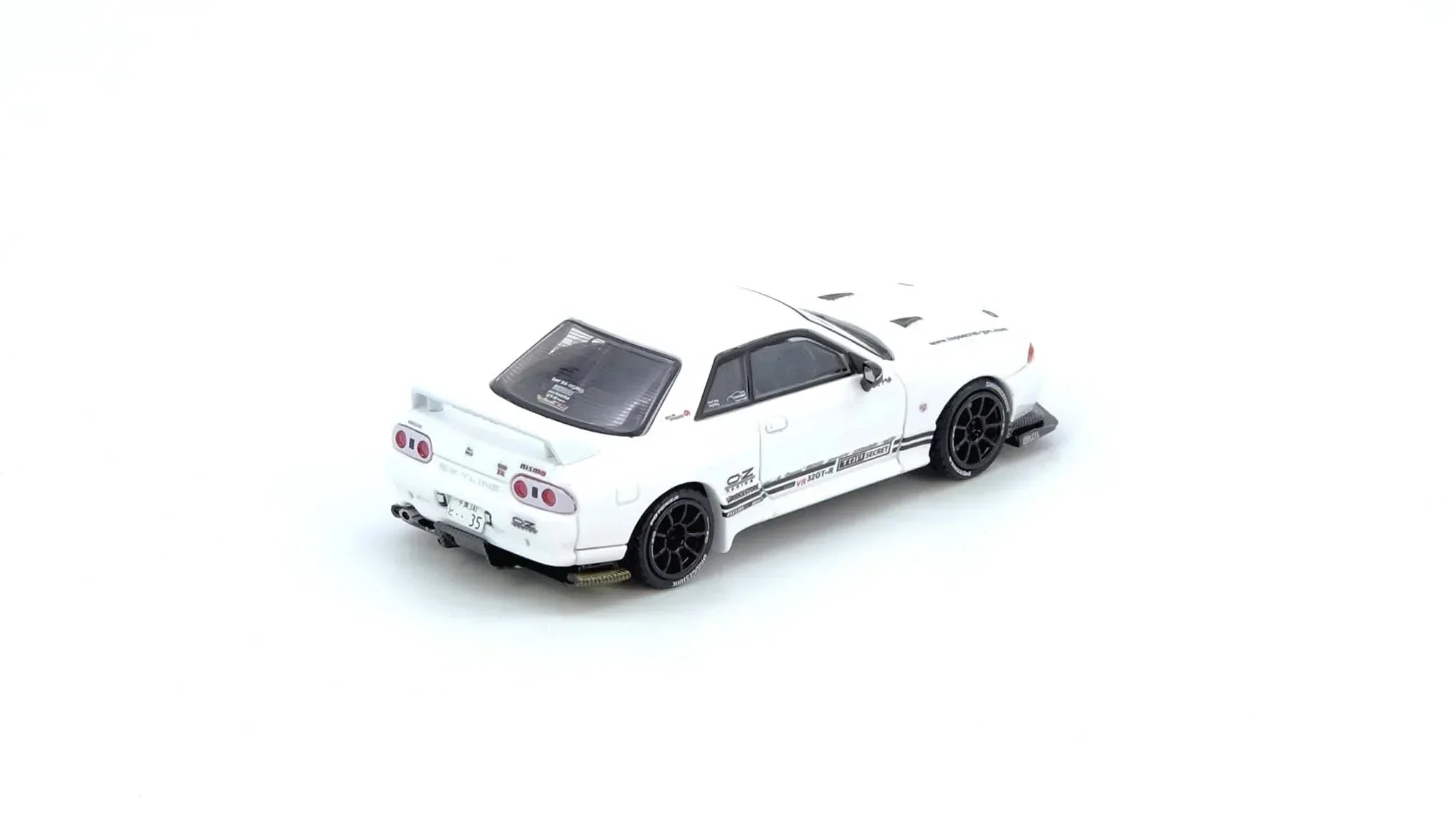Premium scale diecast model car – *PRE-ORDER* Top Secret Vr32 GT-R , 1:64 Scale (White) Collectible
