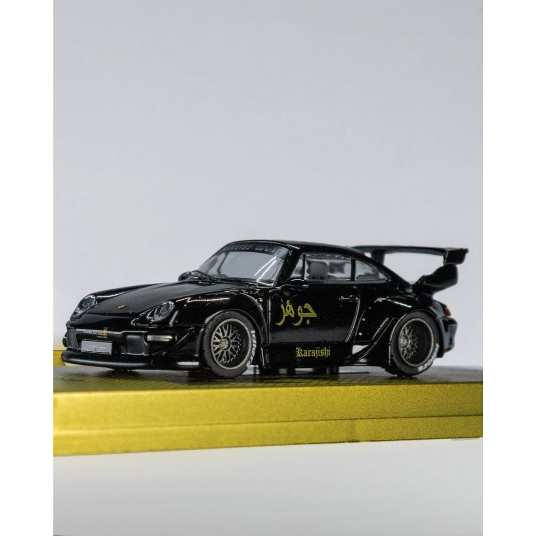*PRE-ORDER* Porsche RWB 993 (Karajishi Special Edition) Chance of Chase Car, 1:64 Scale