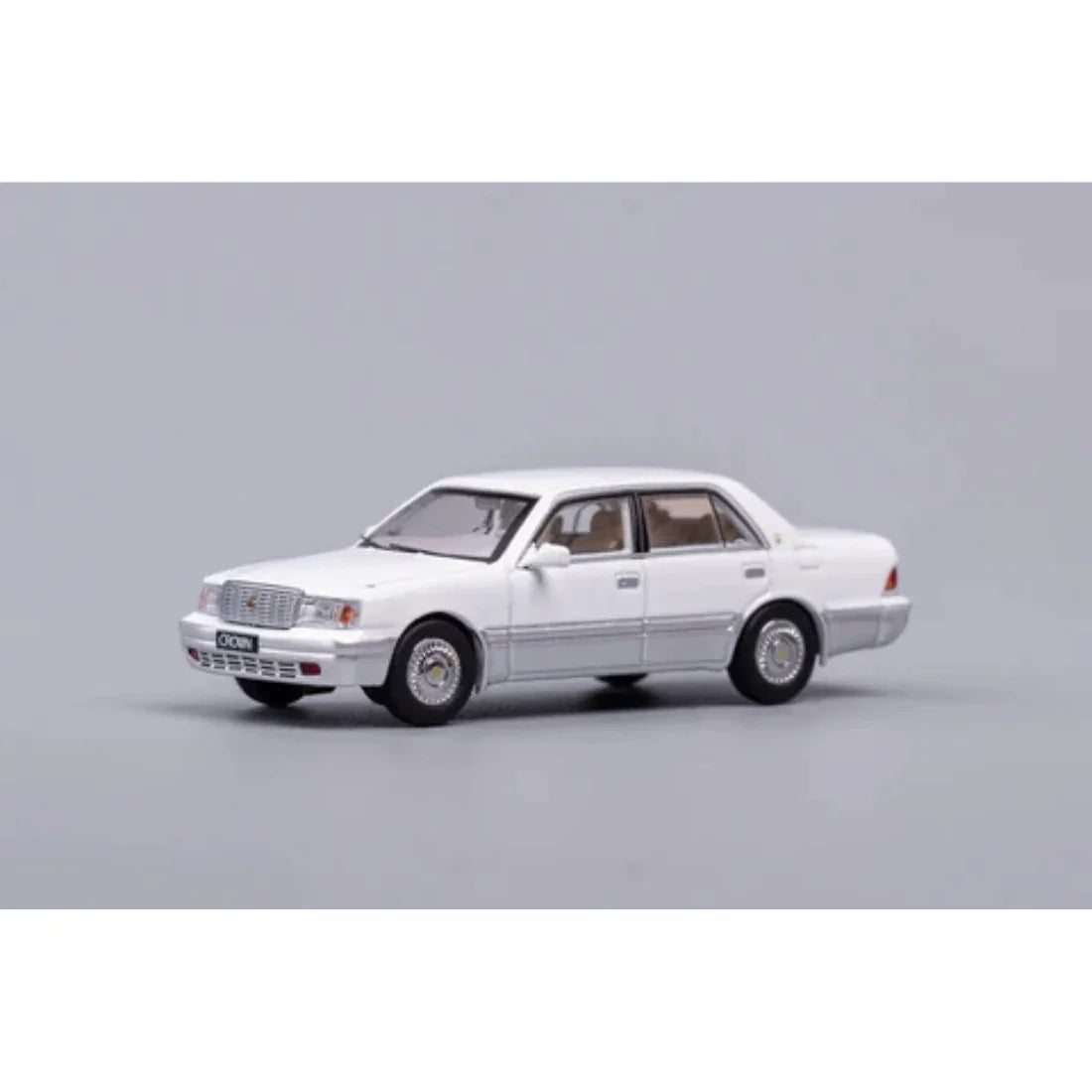 Toyota Crown, 1:64 Scale (White)