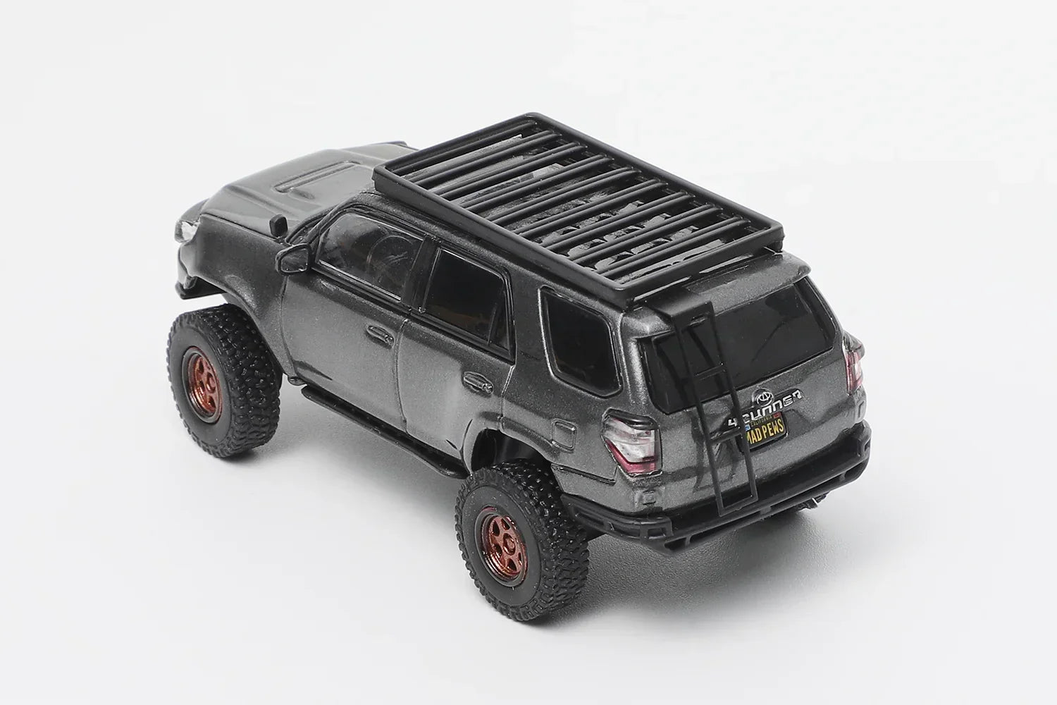 Premium scale diecast model car – Toyota 4Runner Pre Runner with accessories LHD, 1:64 Scale (Black) Collectible