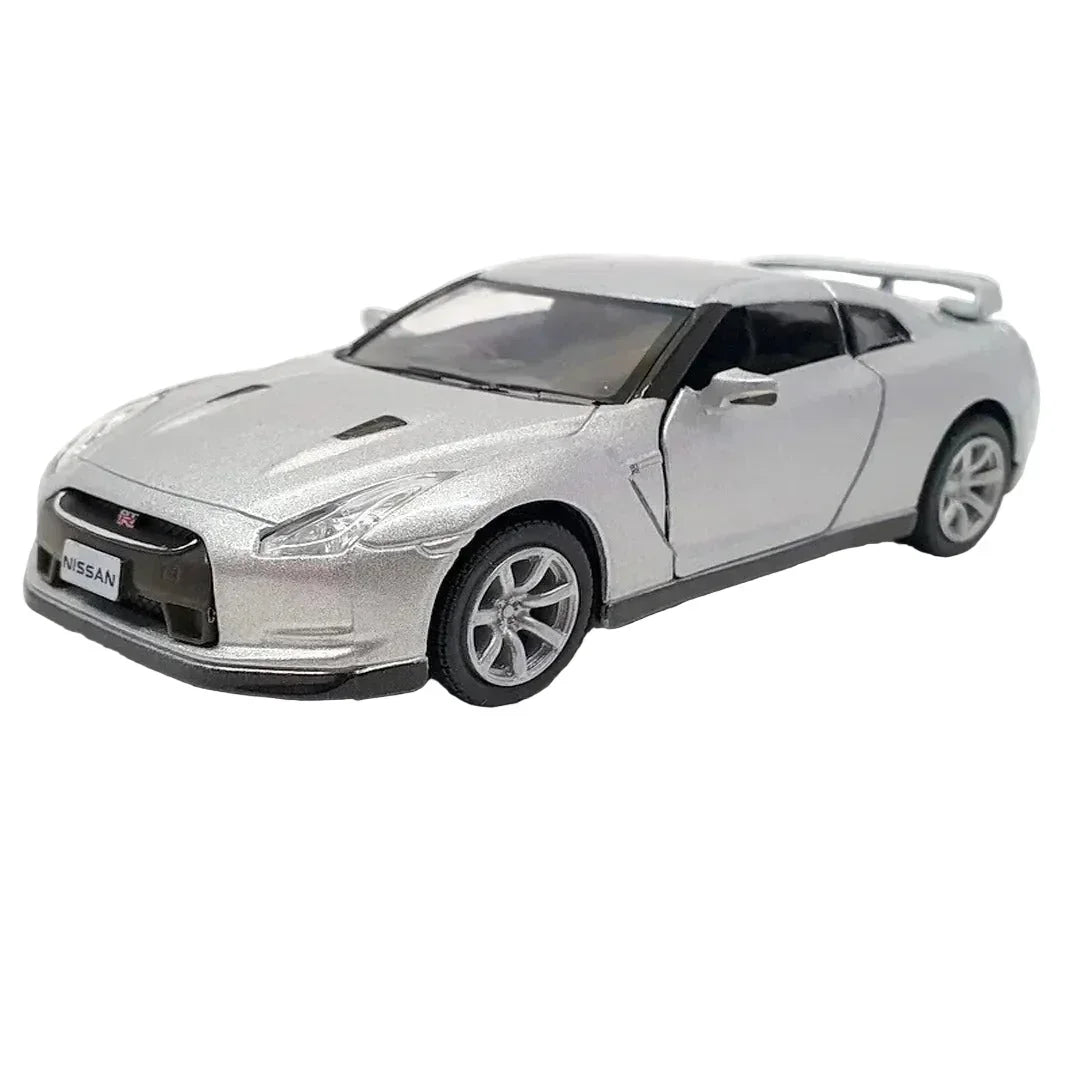 Premium scale diecast model car – Nissan GT-R R35 2009, 1:36 Scale (Silver) Collectible