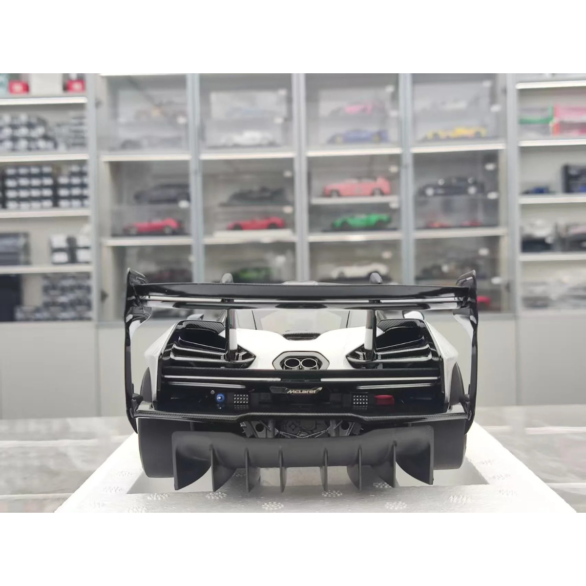 McLaren Senna GTR, 1:18 Scale (White)